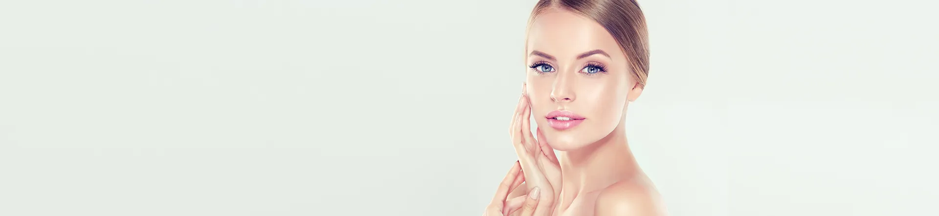 Aqua Glow hydro-dermabrasie bij Blush Beauty in Oudsbergen